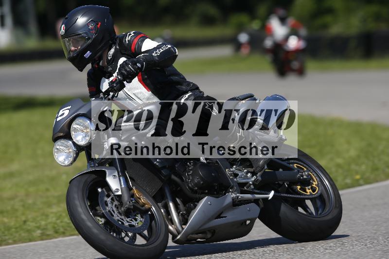 /Archiv-2024/29 12.06.2024 MOTO.CH Track Day ADR/Gruppe blau/65